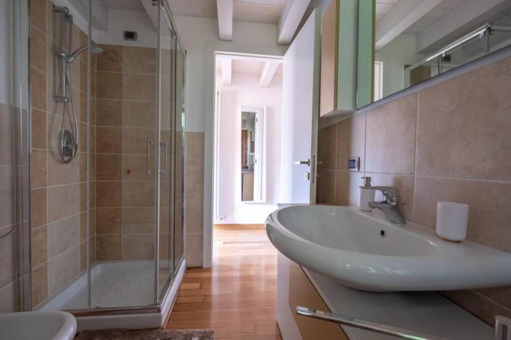 Happy Guest Apartments - Lake & Style Riva di Solto Exterior foto